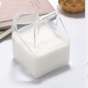 UNBRANDED GLASS CREAMER - Half Pint Looks Like Open Tiny Milk Carton 4”x3” Clear